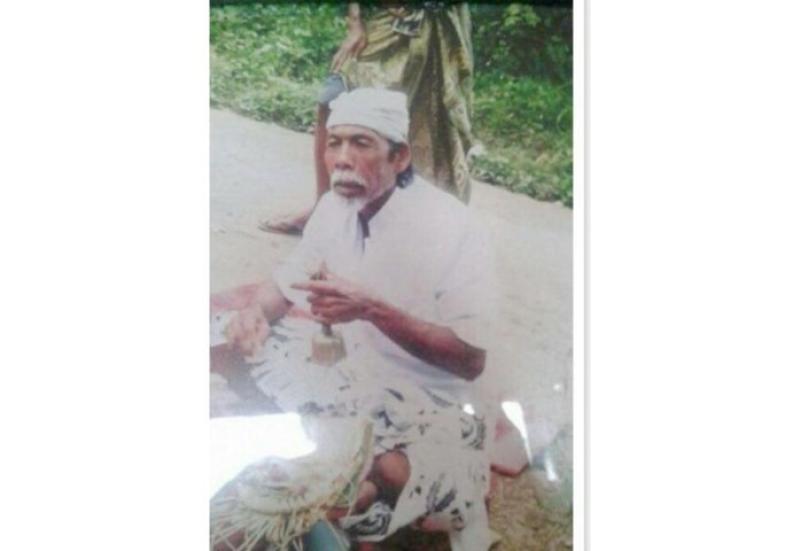 I Nyoman Rencog.
