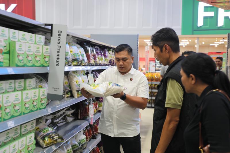 Tim Satgas Pangan Polda Bali Beri Teguran Dua Pedagang Beras
