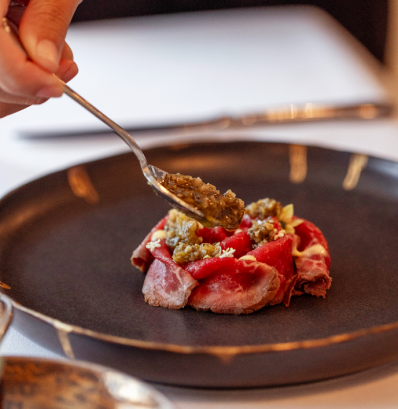Apéritif Restaurant Memperkenalkan Menu Internasional dengan Sentuhan Bali Inovasi Kuliner yang Menggugah Selera