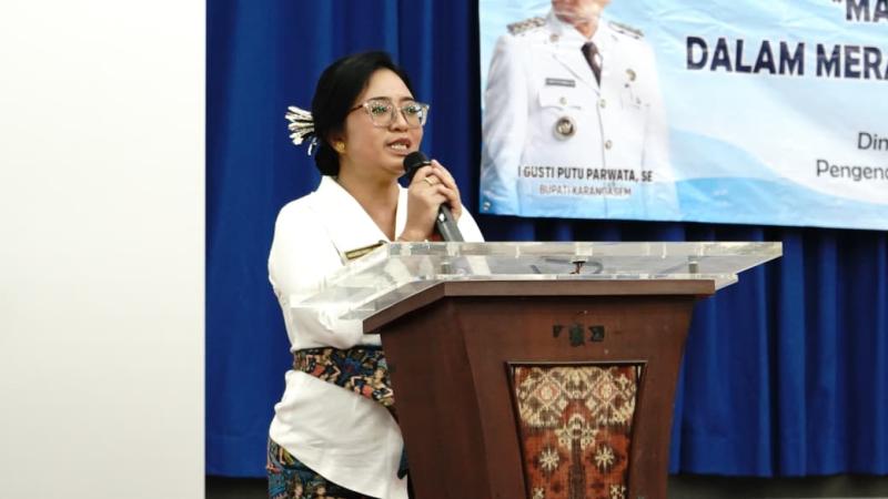 Ketua WHDI Karangasem Ny. Anggreni Pandu Lagosa Hadiri Sosialisasi Peran Strategis di Bidang Publik