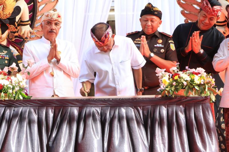 Gubernur Koster: Revitalisasi Hukum Adat Pilar Keadilan Lokal