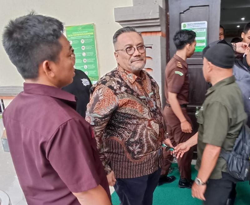 Diduga Tipu Klien Miliaran Rupiah, Togar Situmorang Diadili