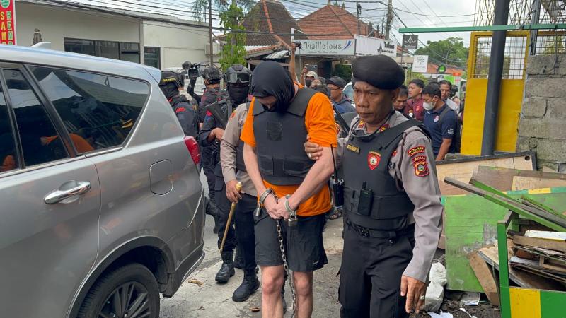 11 Adegan Rekontruksi Penembakan Bule Australia di Bali