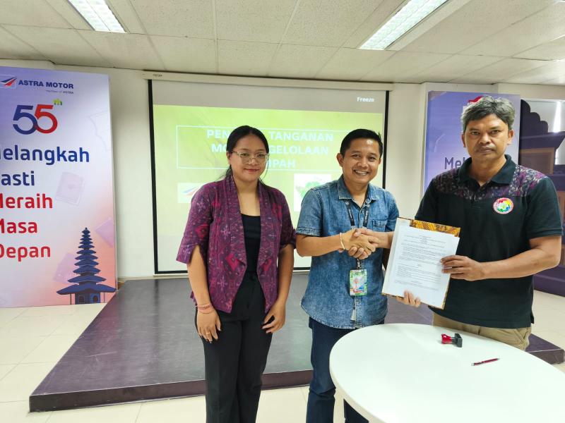 Wujudkan Ekonomi Sirkular, Astra Motor Bali Gandeng Mitra untuk Program Bank Sampah