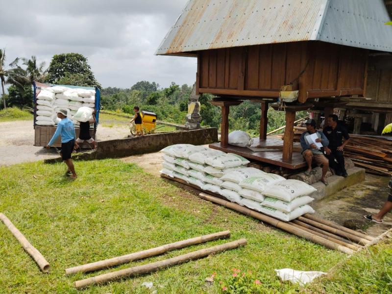 Dukung Ketahanan Pangan, Manajemen DTW Jatiluwih Salurkan 22,8 Ton Pupuk ke 7 Tempek Subak