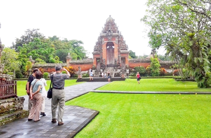 PARIWISATA