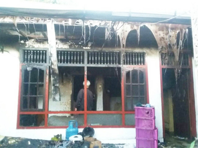 terbakar