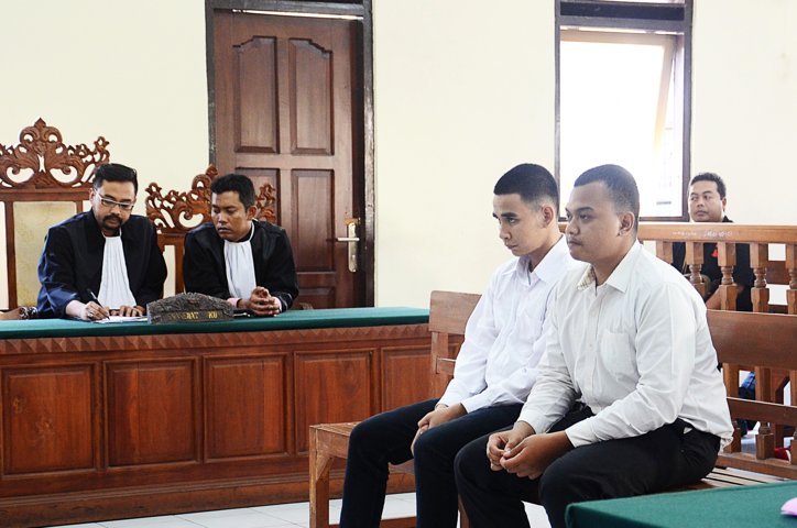persidangan 