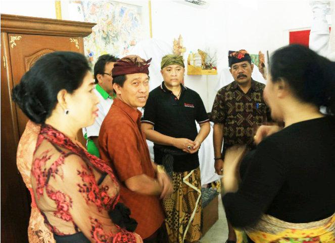 melayat 