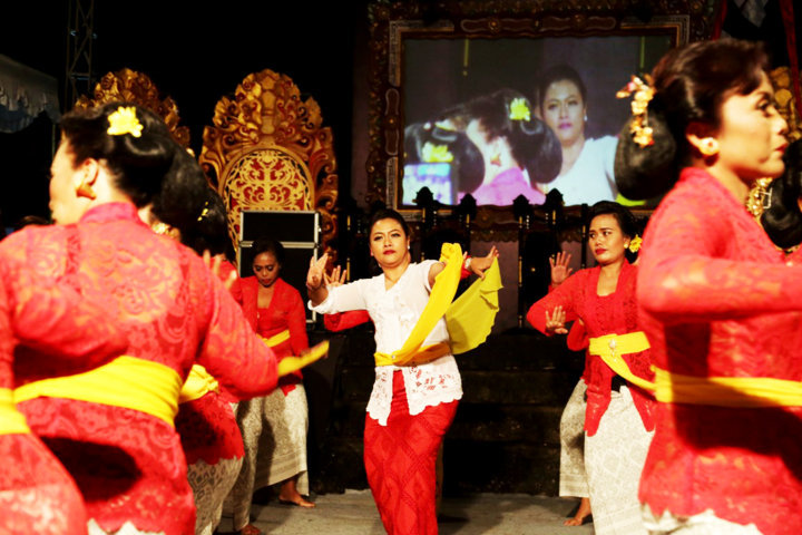 Tari Rejang 