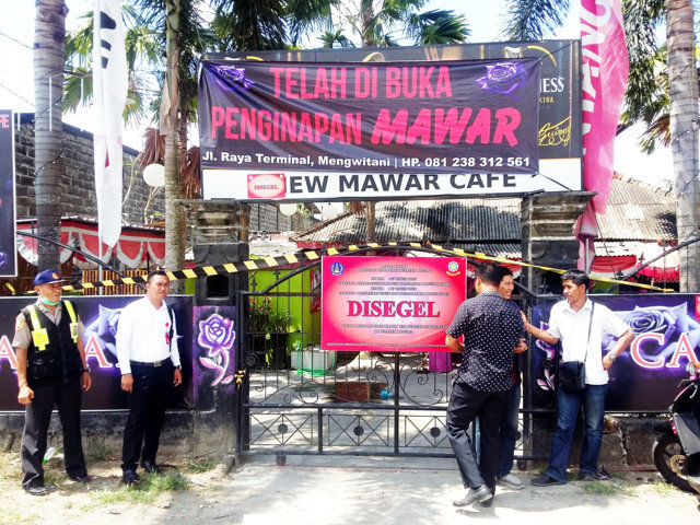 kafe remang-remang 