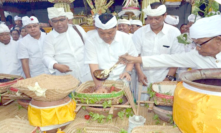 NGENTEG LINGGIH 