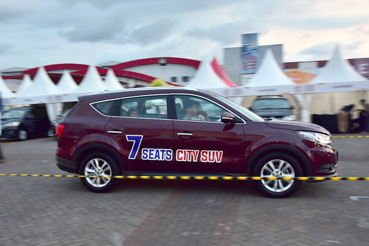 DFSK Glory SUV 
