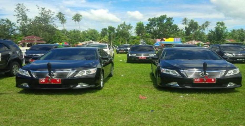 mobil dinas