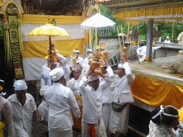 ngenteg linggih 