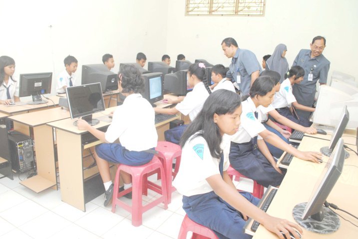 Sekolah 