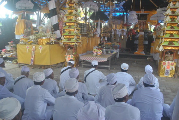 ngenteg linggih 