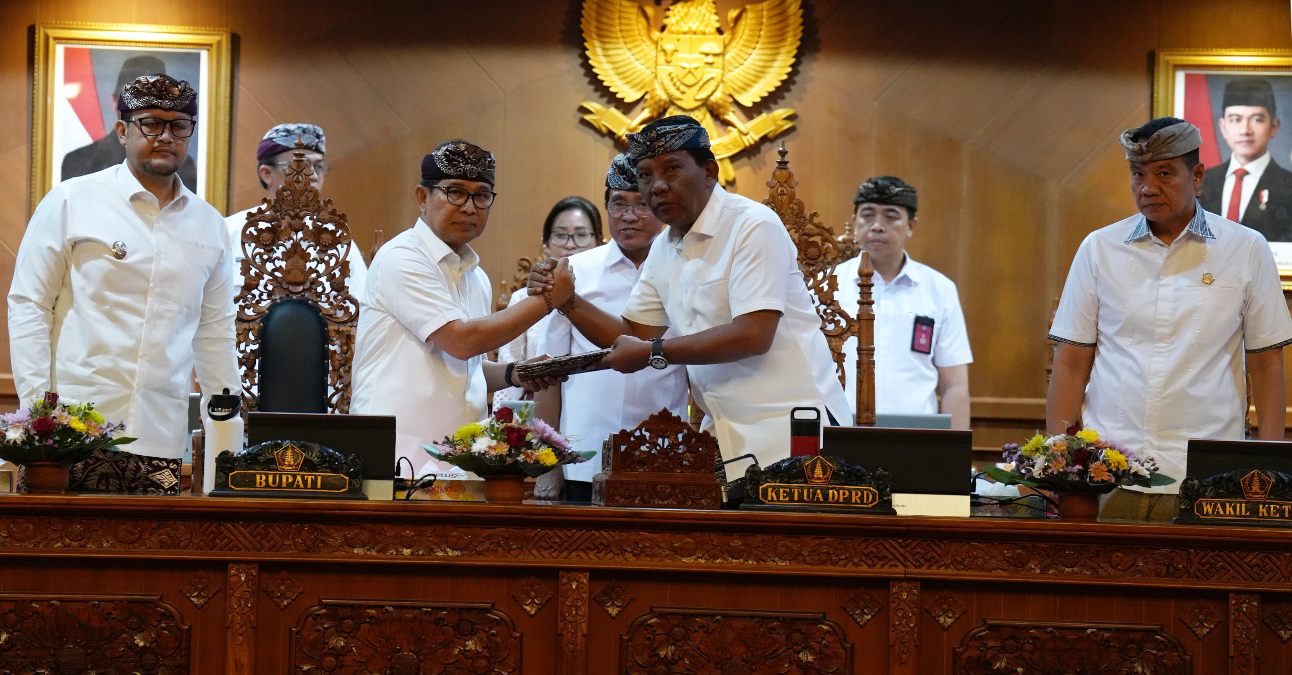 rapat paripurna