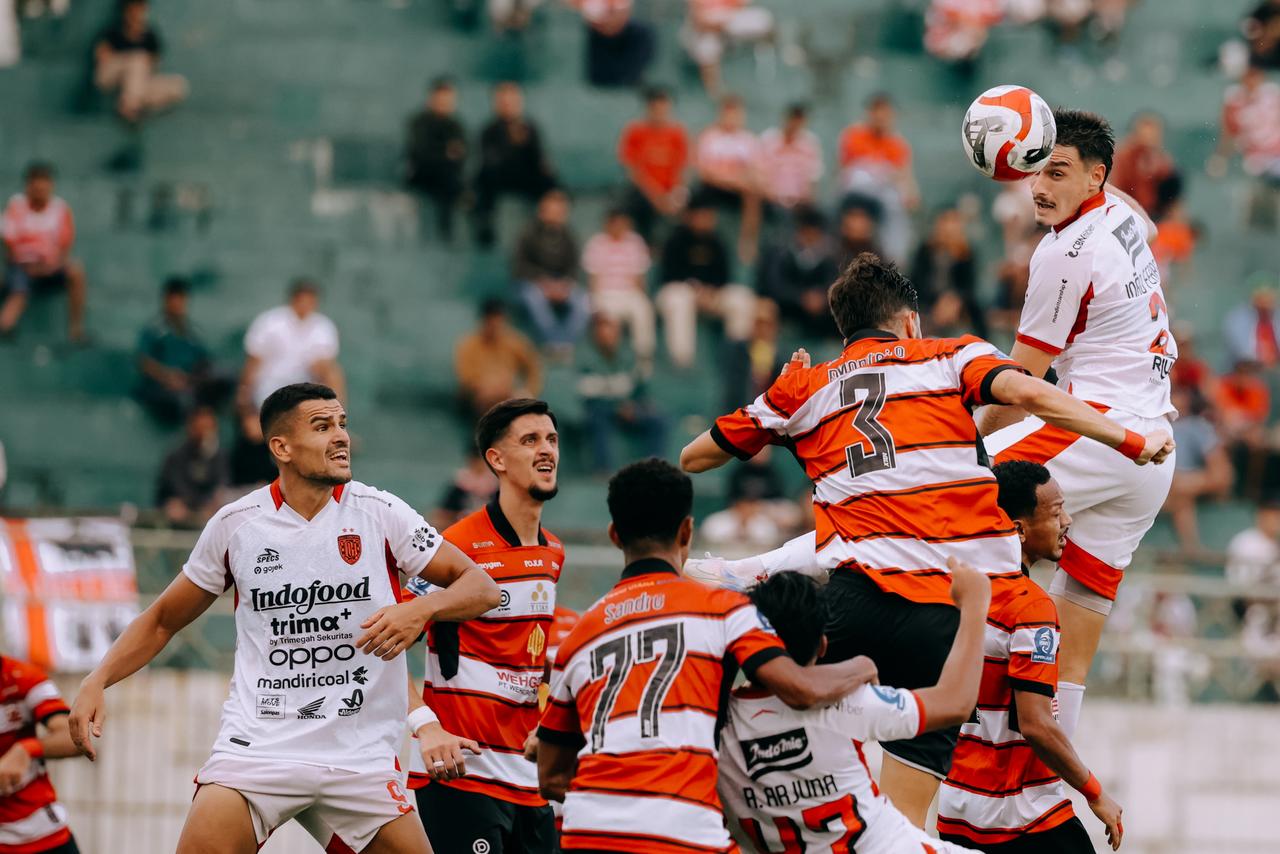 bali united tumbang 
