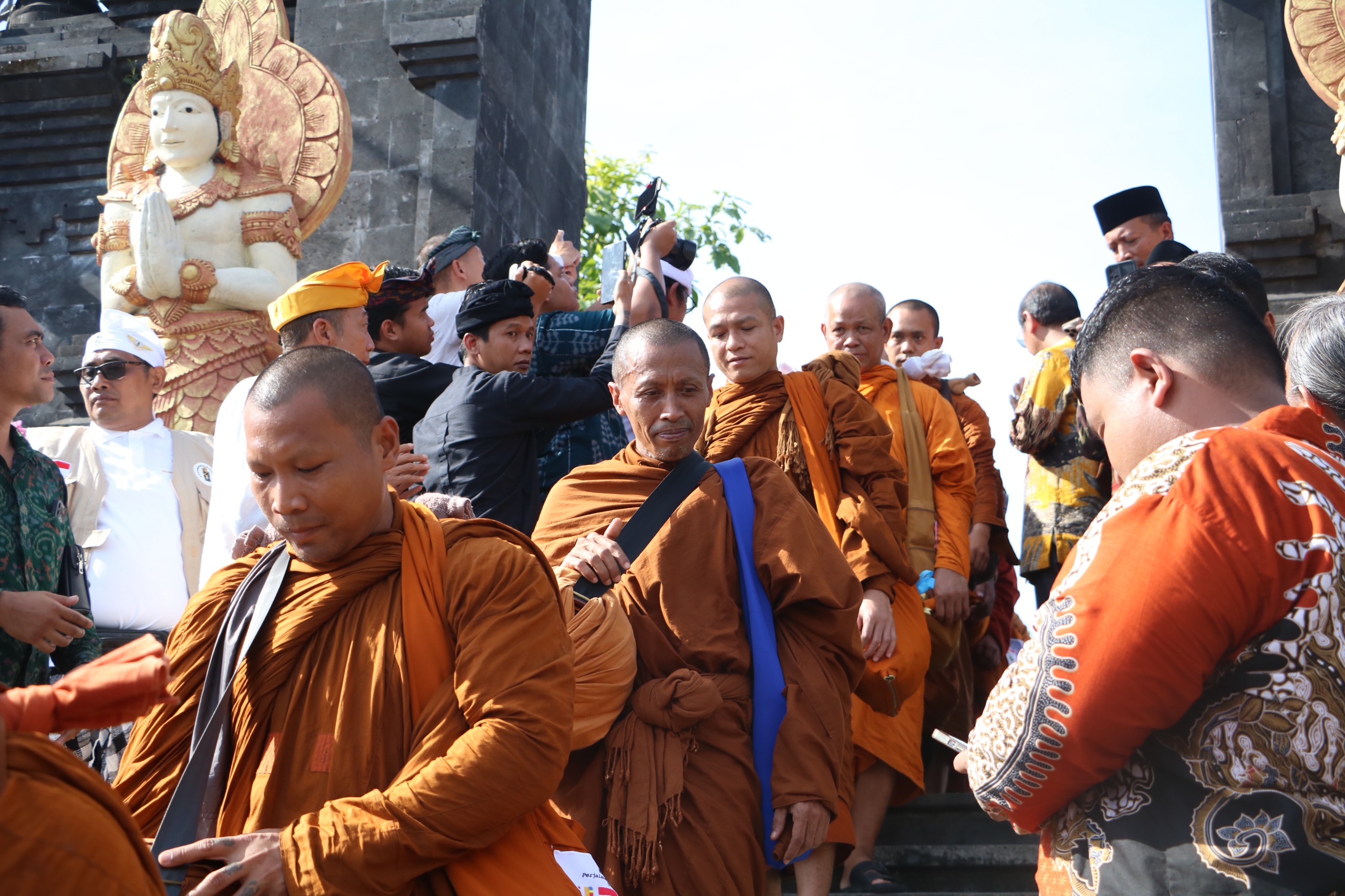 Perjalanan bhiku