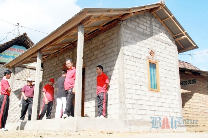 bedah rumah 