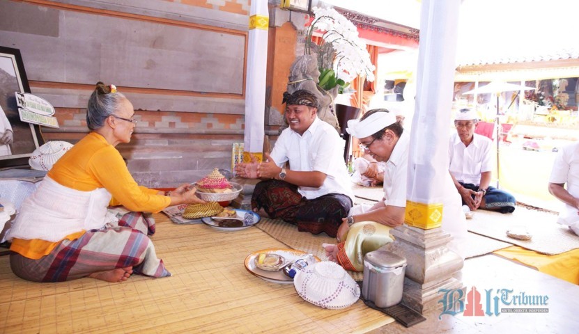 melayat