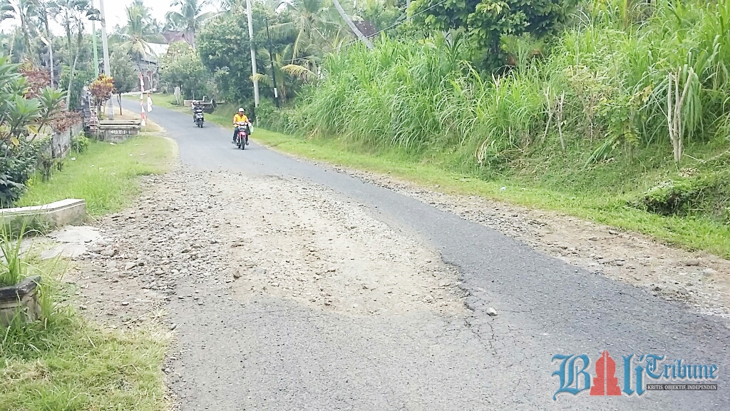 jalan rusak
