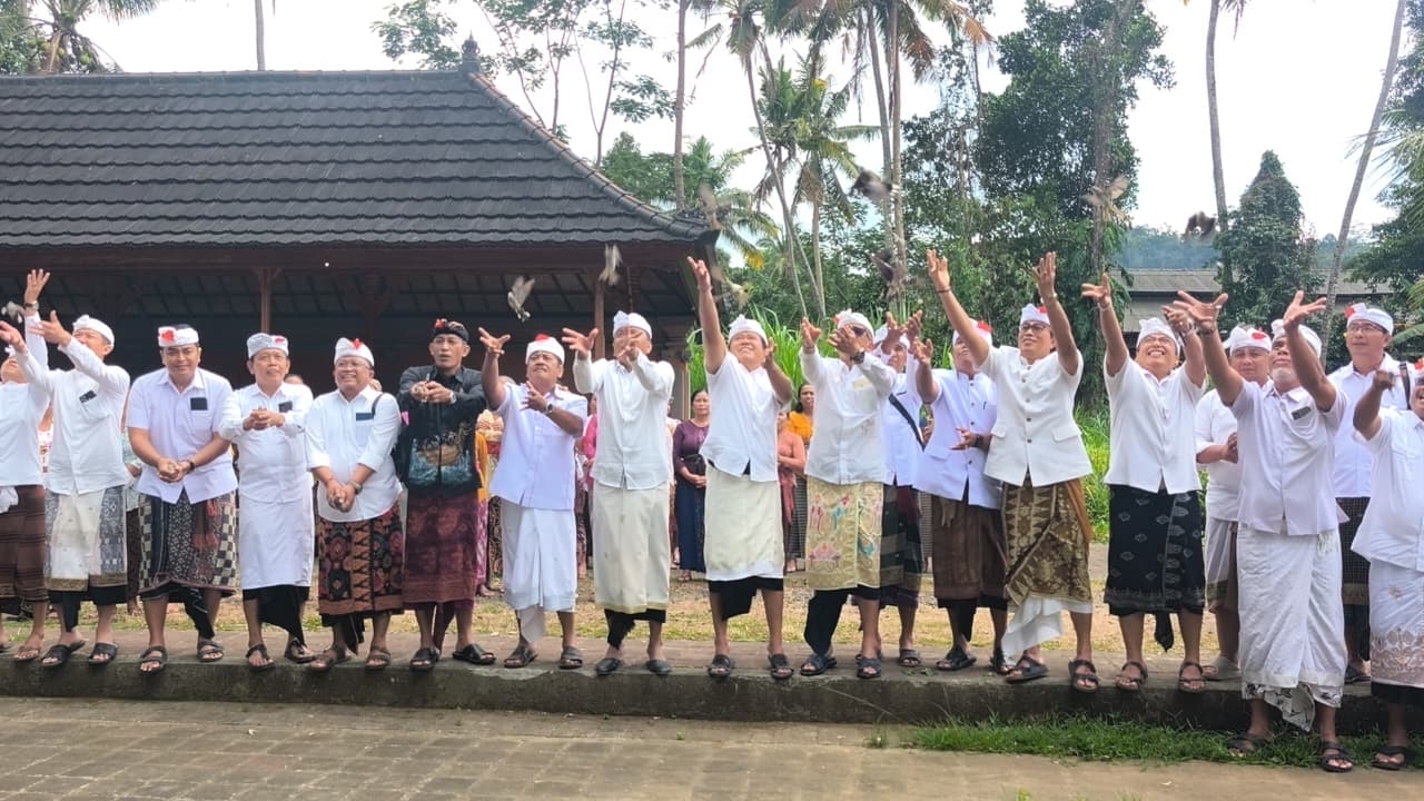 pelepasan burung