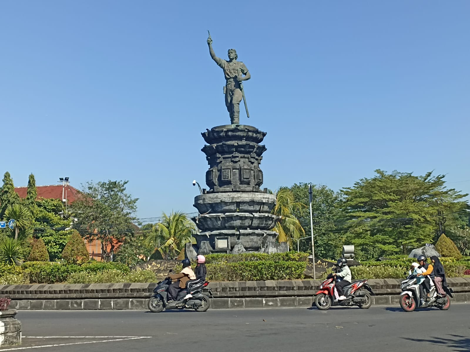 tugu pahlawan
