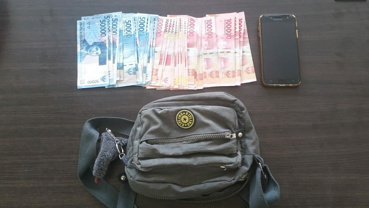 pencuri