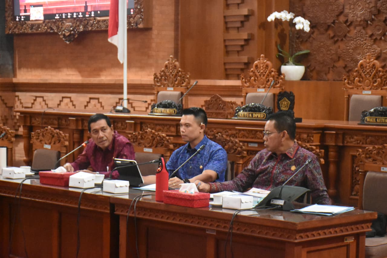 rapat kerja DPRD Denpasar 