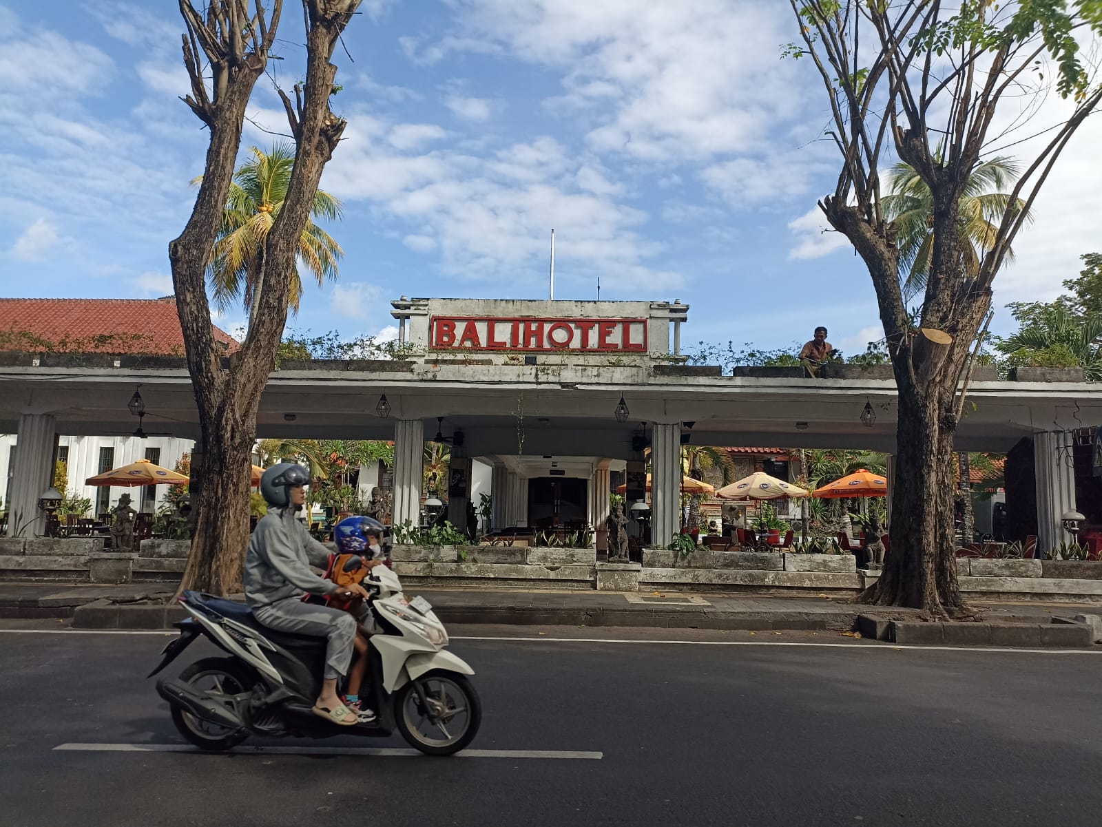 Rencana dibangun patung Charlie Chaplin di depan Bali Hotel, 