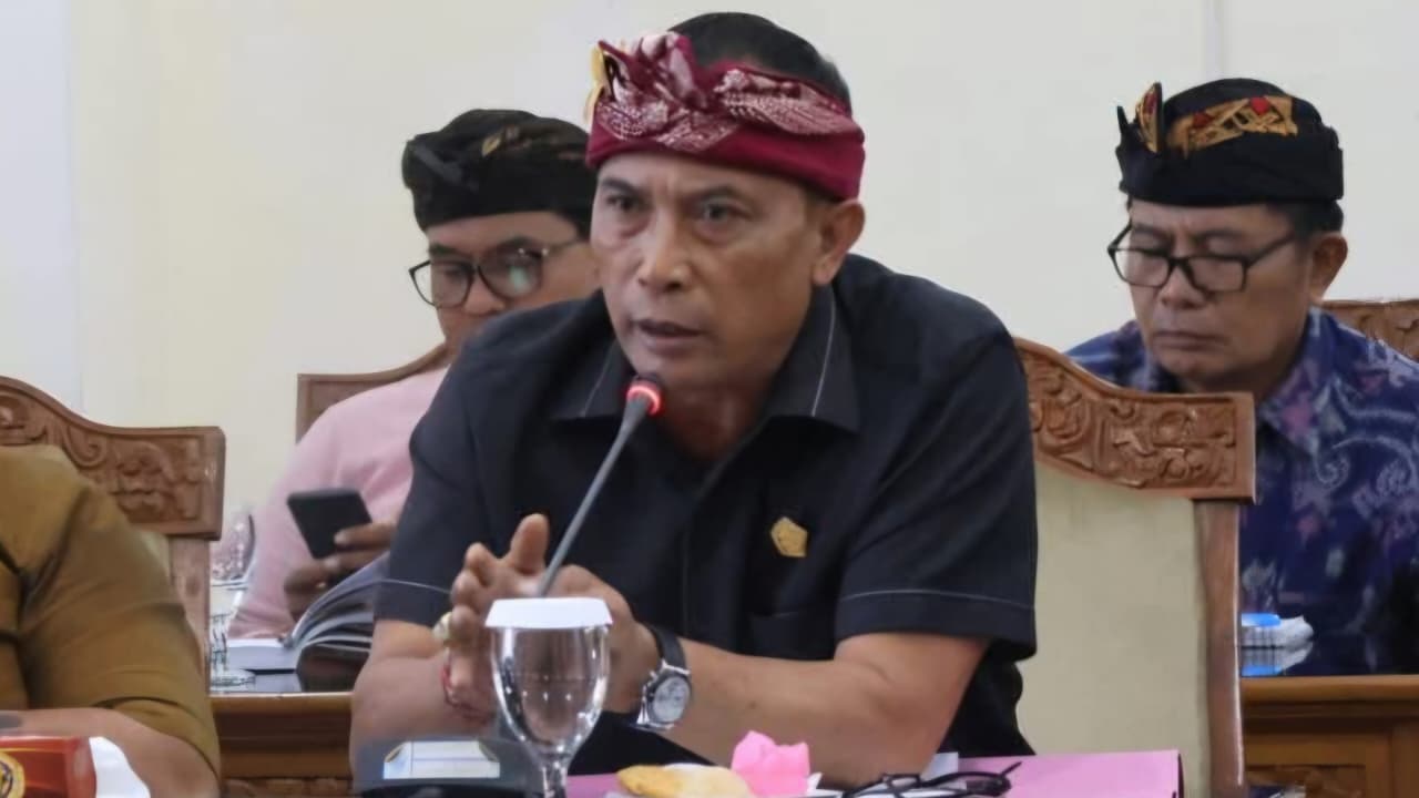 Ketua DPRD Tabanan I Nyoman Arnawa.