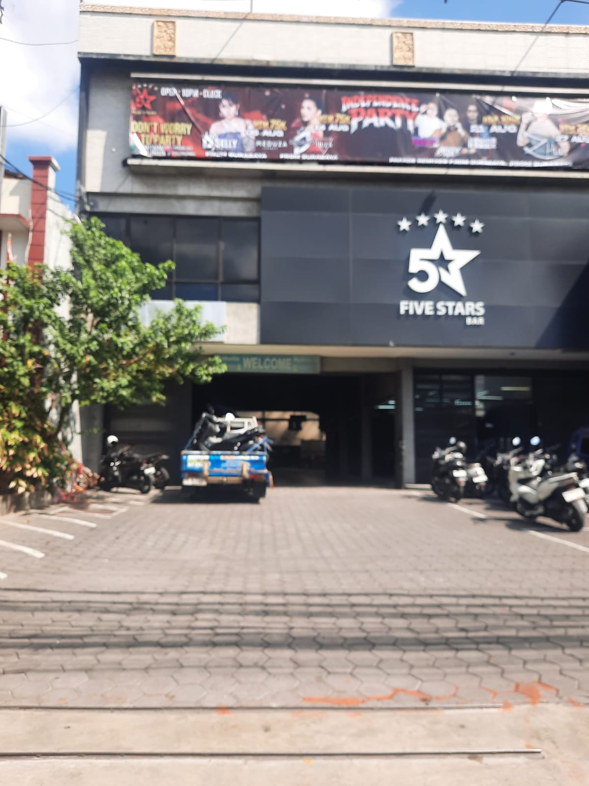 Tempat Hiburan Malam (THM) Five Stars