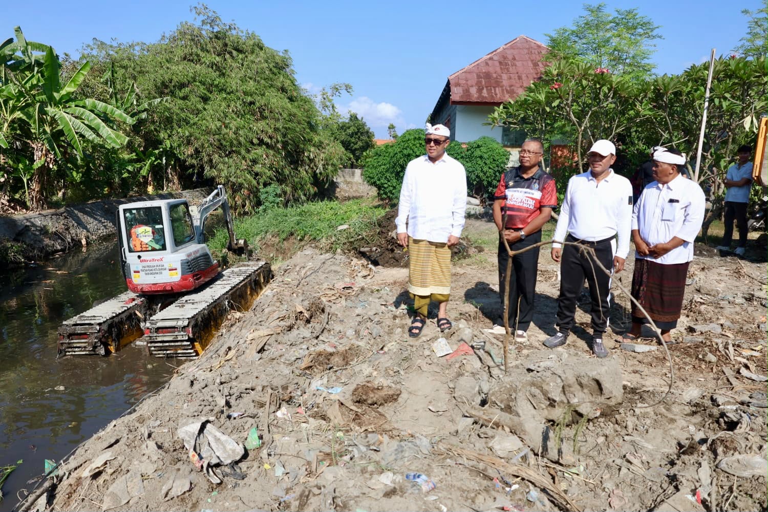 Tinjau Normalisasi sungai 