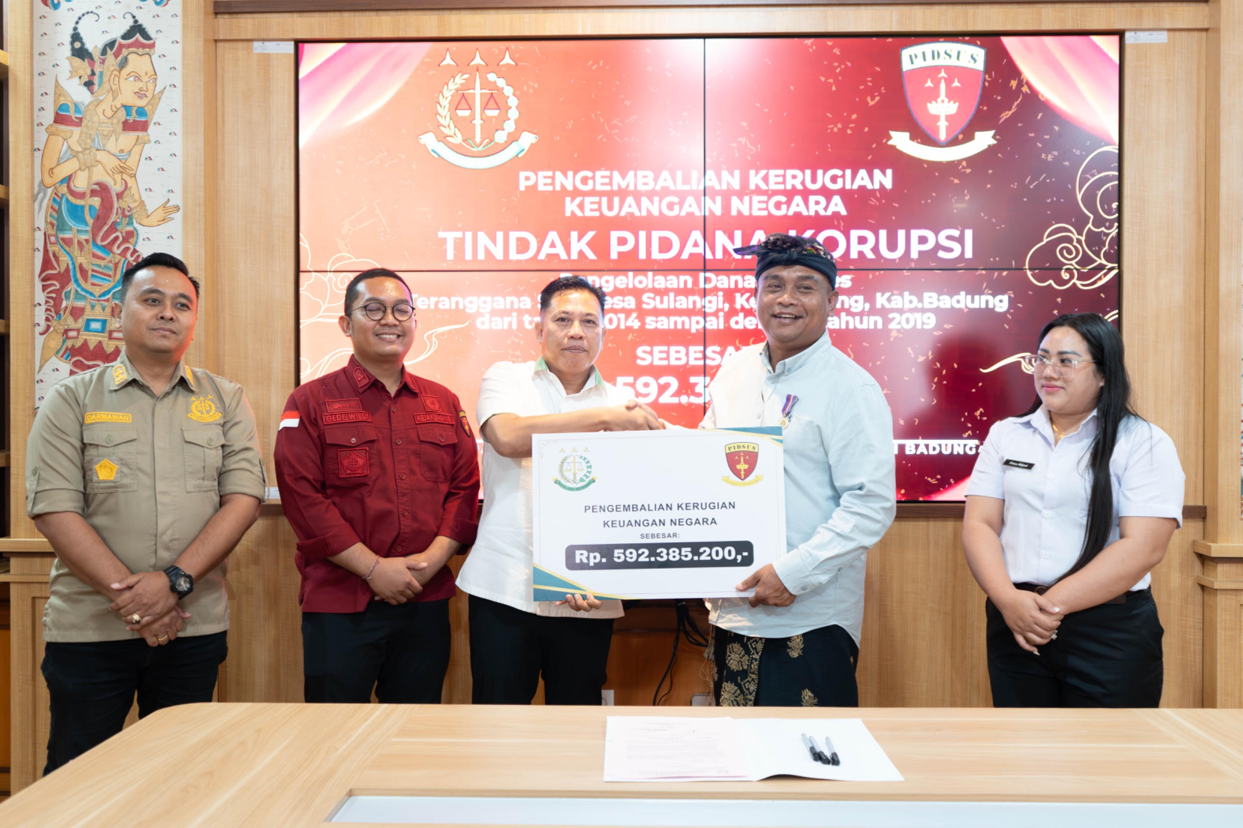 Kejaksaan Negeri (Kejari) Badung mengembalikan kerugian keuangan BUMDes Trenggana Sari