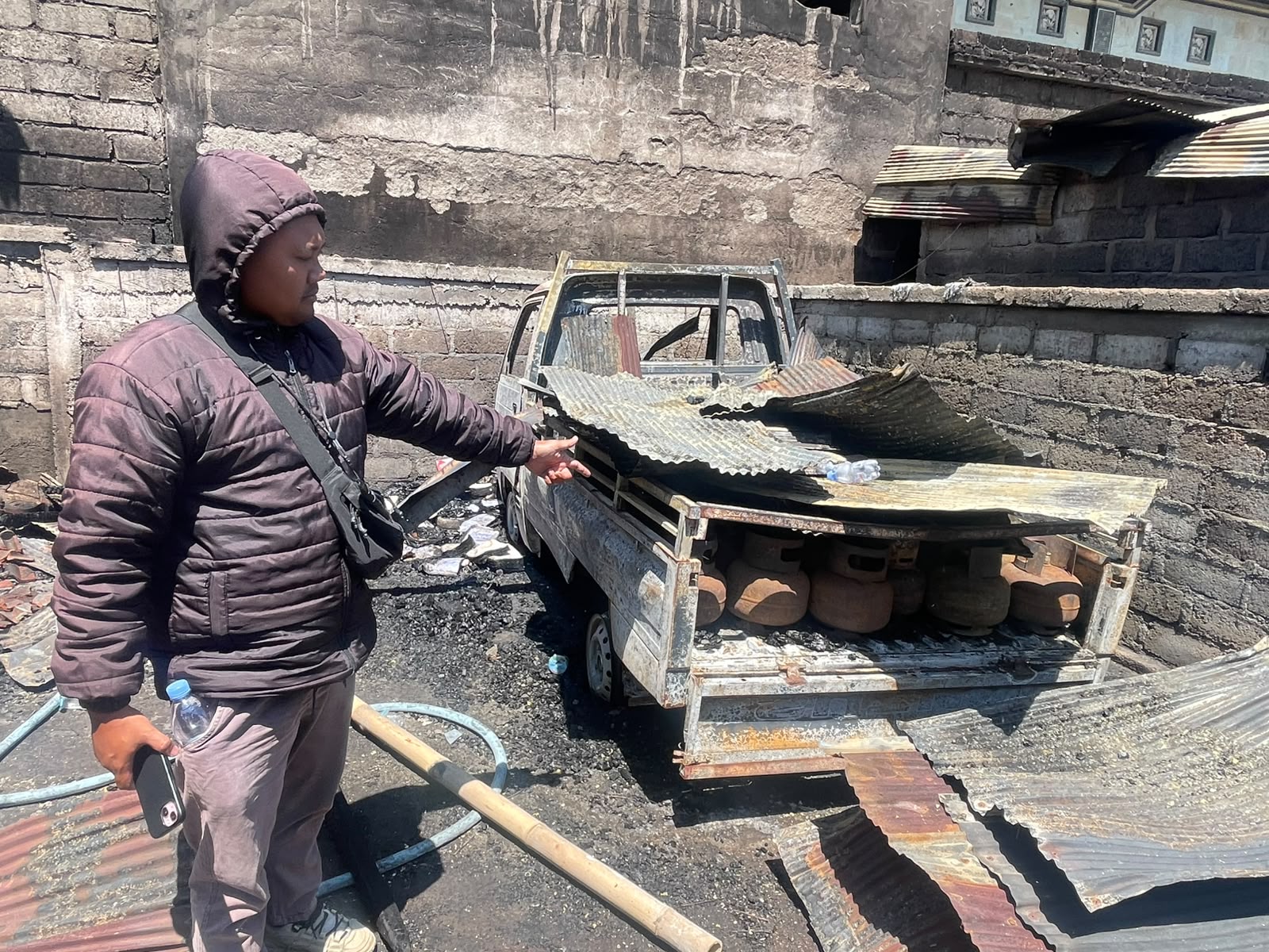 Hangus terbakar