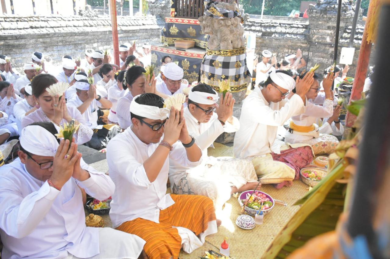 pujawali Pura Sakenan