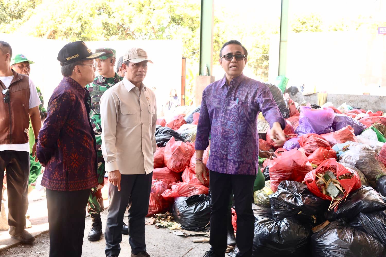 Kunjungan menteri LH