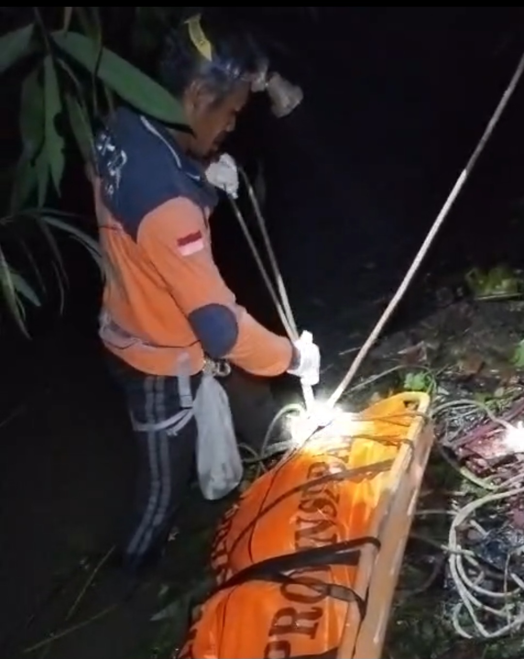 Evakuasi bule meninggal