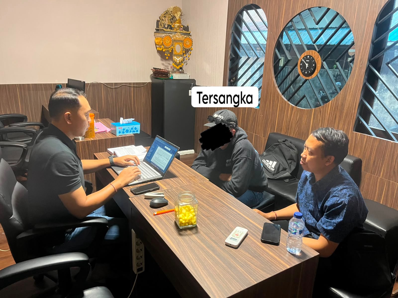 tersangka