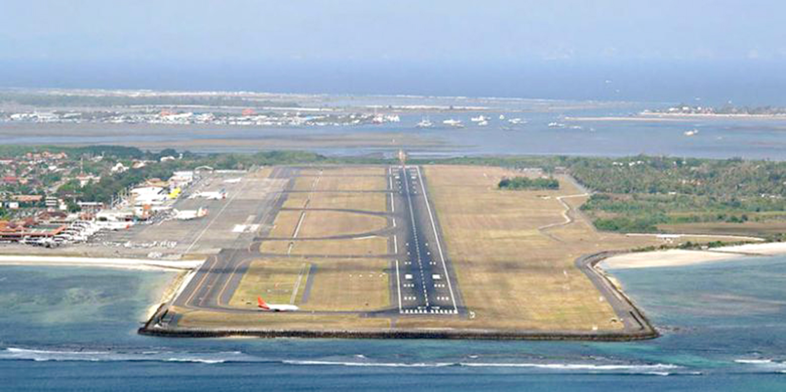 bandara di tutup