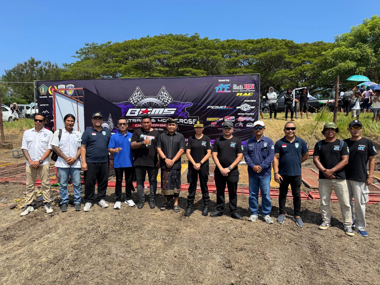 otomotif R2 Grasstack dan Motocross