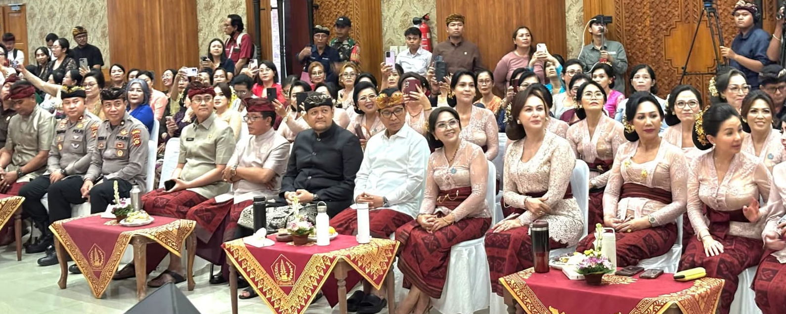 pesta kesenian Bali