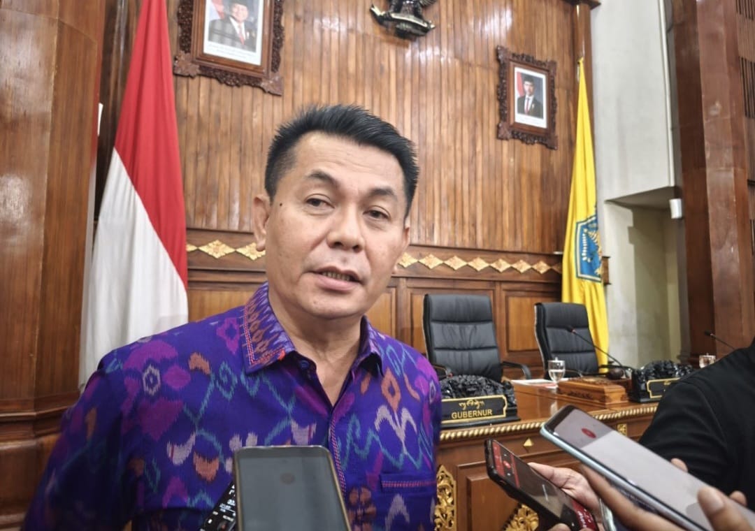 Ketua DPRD Bali Dewa Made Mahayadnya