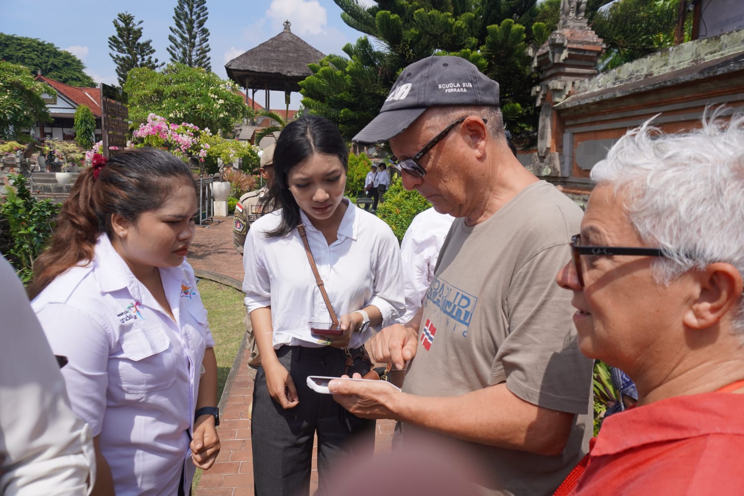 pungutan wisatawan asing