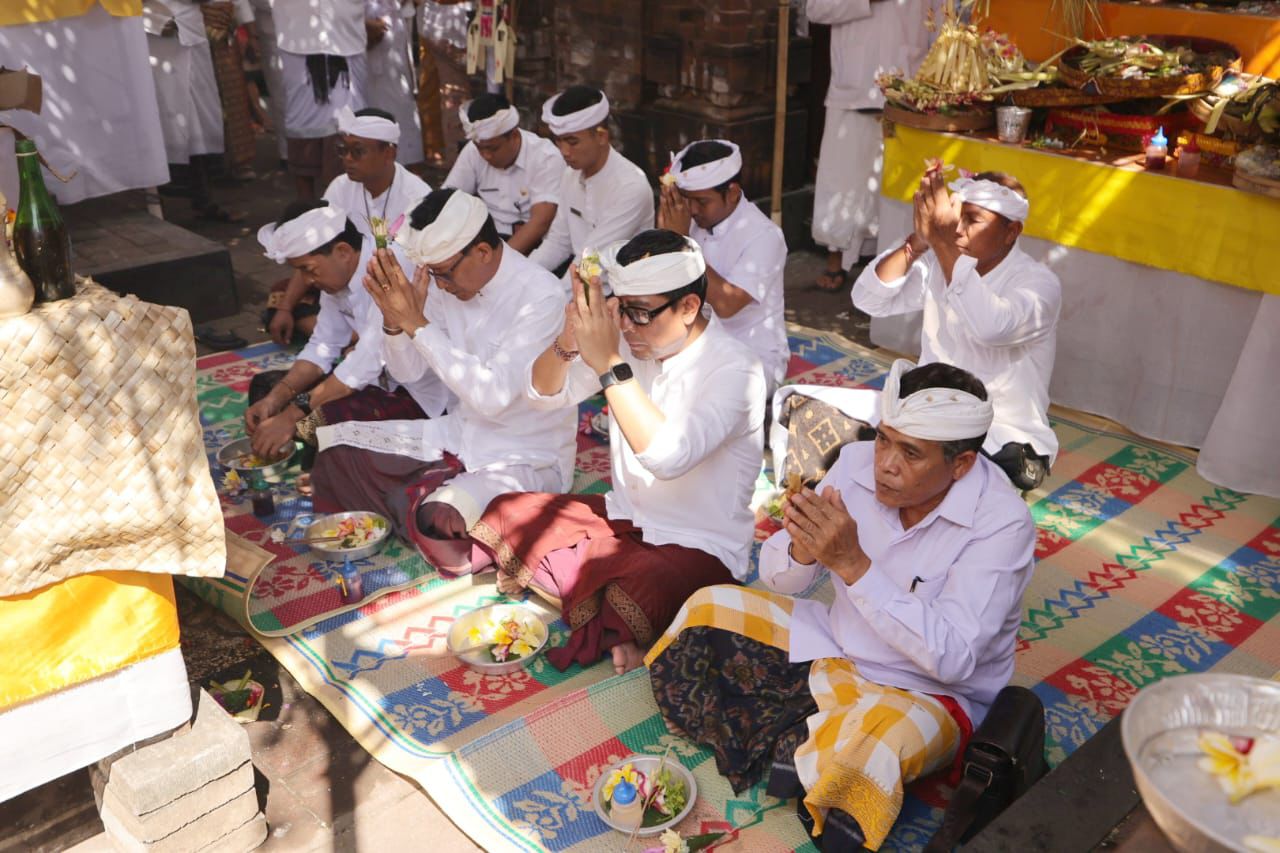 ngenteg linggih