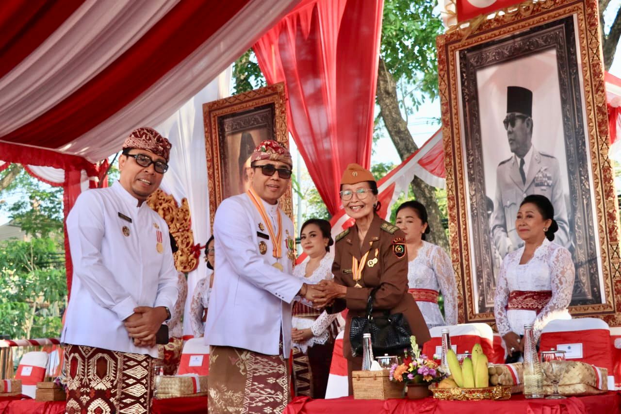 HUT RI