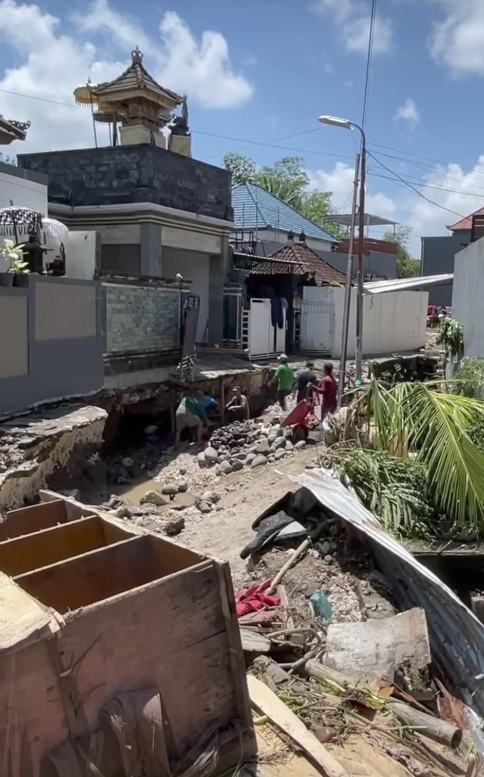 rumah hanyut