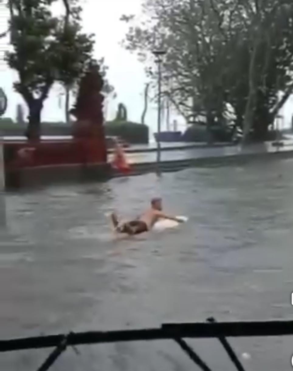 banjir rob